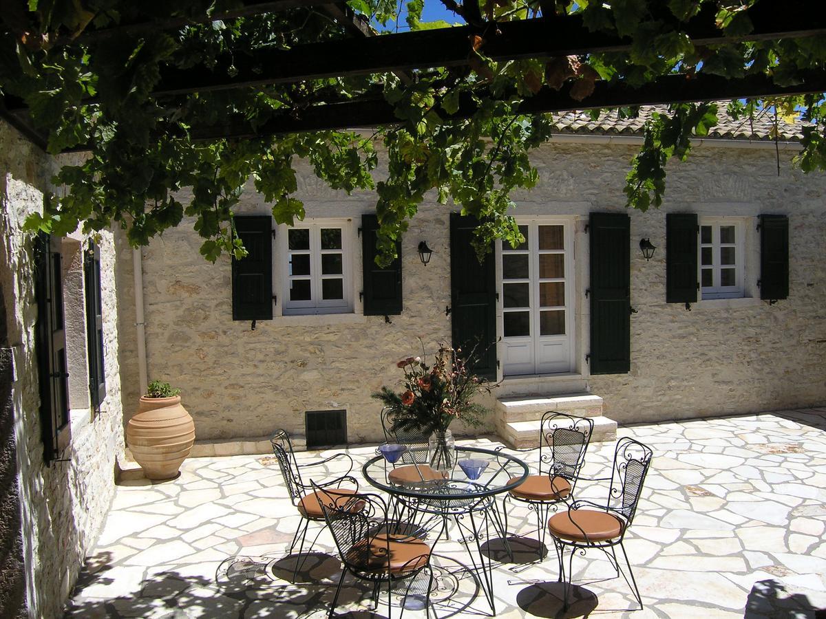 Traditional Stone Villa Olympia Viggla Extérieur photo