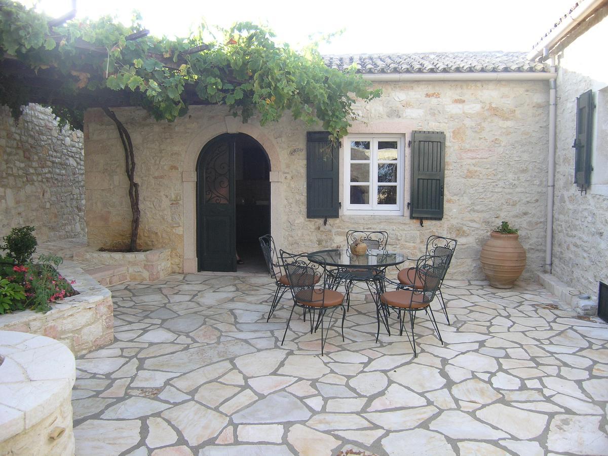 Traditional Stone Villa Olympia Viggla Extérieur photo